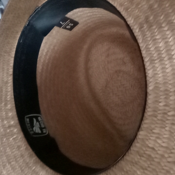 Hat - Picture 5 of 7